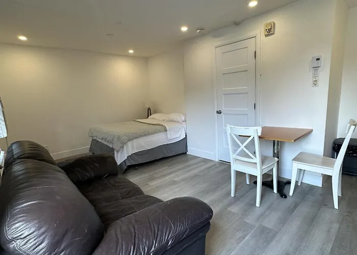 Hotel Mini Inc